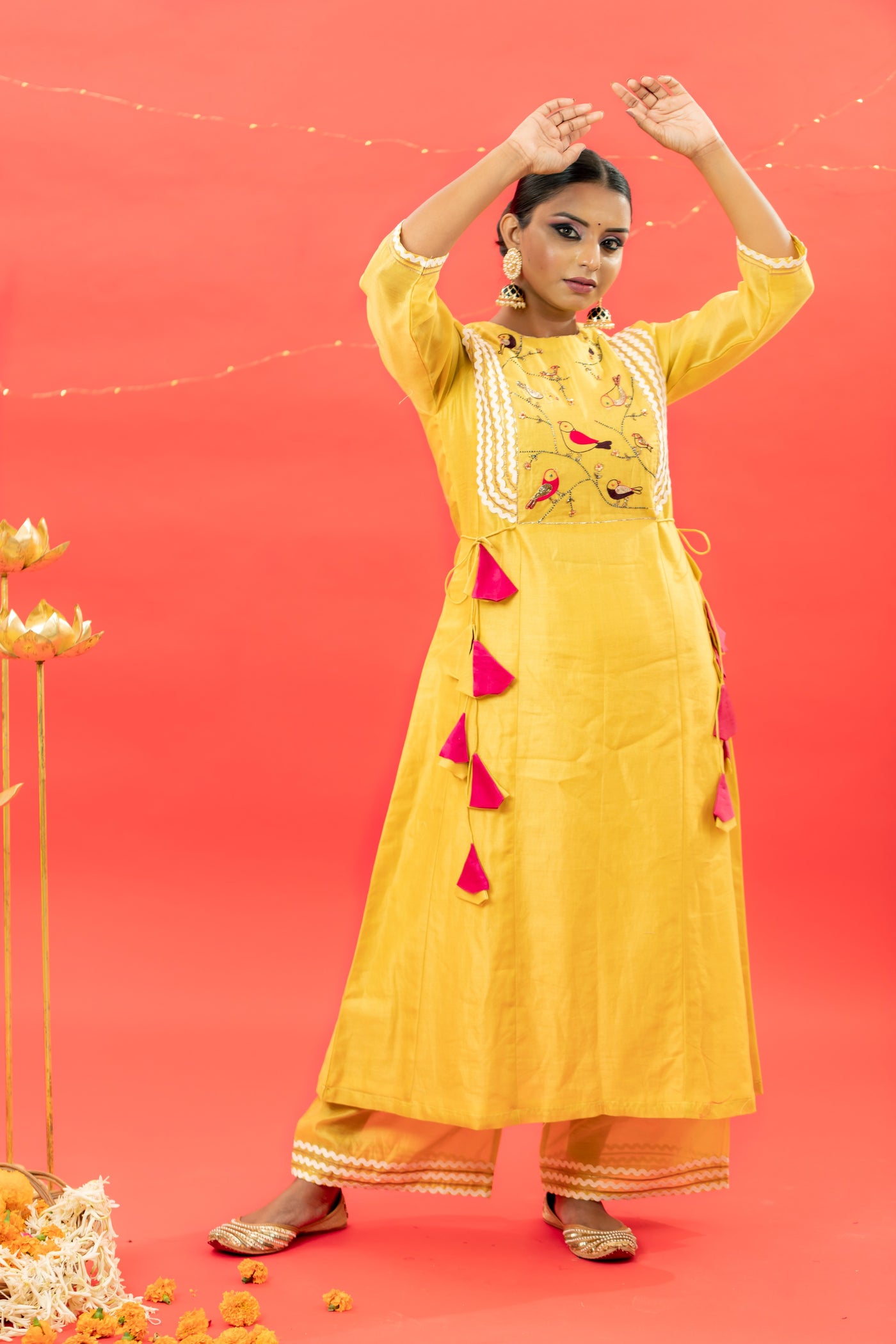 YELLOW CHANDERI BIRD STYLE SET OF 2